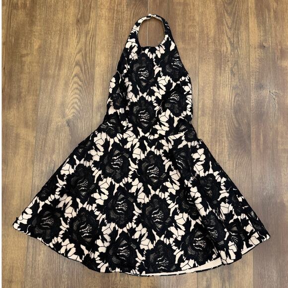 Keepsake Backless Black Lace Mini Flare Dress size Small - Picture 3 of 8